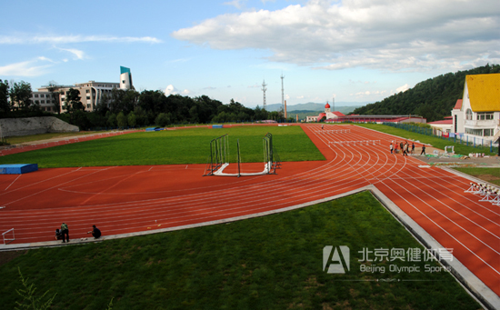 田徑場塑膠跑道